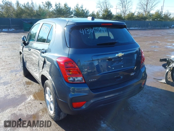 2021 Chevrolet Trax LS with VIN KL7CJKSB2MB303227, listed as a IAAI auction lot 41345271 with 51,801 mi miles. Bid and sale history available at carsss.com. Image 3.