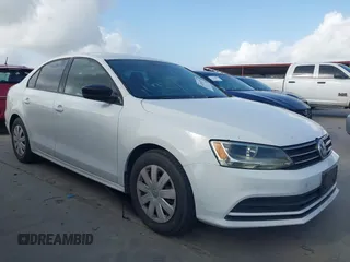 2015 Volkswagen Jetta S z VIN 3VW2K7AJ6FM309610, wystawiony jako IAAI lot #42503253 z przebiegiem 125 170 mil mil oraz . Historia ofert i sprzedaży dostępna na DreamBid. Obrazek 1.