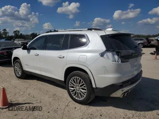 2024 GMC Acadia AWD Denali z VIN 1GKENRKS5RJ181571, wystawiony jako Copart lot #78002434 z przebiegiem 3423 mil mil oraz Szkody całkowita. Historia ofert i sprzedaży dostępna na DreamBid. Obrazek 2.