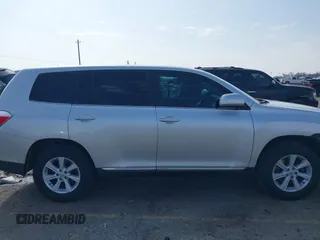 2013 Toyota Highlander with VIN 5TDZA3EH4DS045790, listed as a IAAI auction lot 41576845 with 216,668 mi miles and . Bid and sale history available at DreamBid. Image 14.