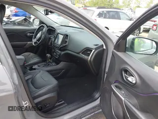 2021 Jeep Cherokee Latitude Lux with VIN 1C4PJMMX8MD147868, listed as a IAAI auction lot 42469226 with 115,829 mi miles and . Bid and sale history available at DreamBid. Image 5.
