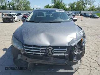2015 Volkswagen Passat SE with VIN 1VWBV7A39FC052341, listed as a Copart auction lot 55691835 with 203,621 mi miles and Salvage title. Bid and sale history available at DreamBid. Image 5.