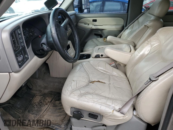 2001 GMC Yukon XL SLT z VIN 3GKFK16T91G124829, wystawiony jako Copart lot #41811355 z przebiegiem Nie podano mil oraz Szkoda całkowita • Salvage title. Historia ofert i sprzedaży dostępna na DreamBid. Obrazek 7.