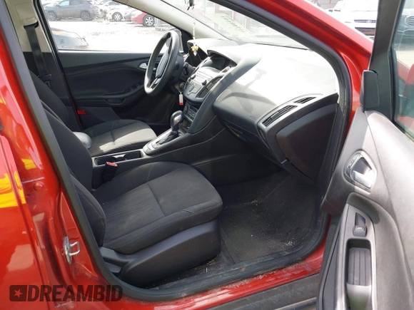 2018 Ford Focus SE with VIN 1FADP3FE2JL269804, listed as a IAAI auction lot 41708103 with 68,623 mi miles. Bid and sale history available at carsss.com. Image 5.