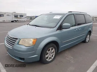 2010 Chrysler Town & Country Touring with VIN 2A4RR5D18AR343699, listed as a IAAI auction lot 42035736 with 222,807 mi miles and . Bid and sale history available at DreamBid. Image 2.