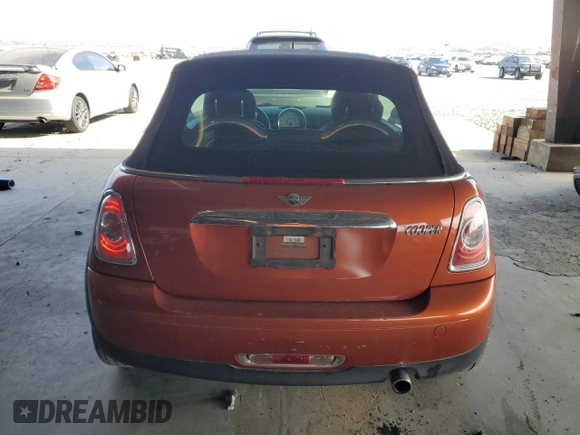 2011 MINI Convertible с VIN WMWZN3C59BTZ89481, выставлен на аукционе Copart как лот 66878275 с пробегом 161 303 миль миль и Чистый • Clean title. История ставок и продаж доступна на DreamBid. Изображение 6.