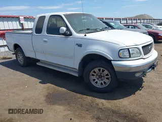 2001 Ford F-150 XL z VIN 1FTRX18L71NA62779, wystawiony jako IAAI lot #42492875 z przebiegiem Nie podano mil oraz . Historia ofert i sprzedaży dostępna na DreamBid. Obrazek 1.