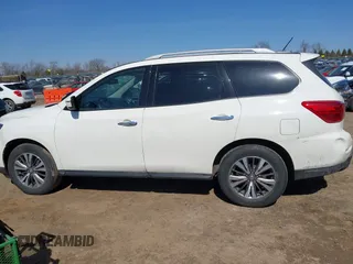 2017 Nissan Pathfinder SV with VIN 5N1DR2MM8HC667792, listed as a IAAI auction lot 41776454 with 185,467 mi miles. Bid and sale history available at carsss.com. Image 14.