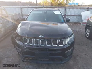 2021 Jeep Compass Altitude with VIN 3C4NJCBB4MT502201, listed as a IAAI auction lot 40909450 with 128,168 mi miles. Bid and sale history available at carsss.com. Image 12.