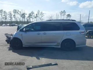 2015 Toyota Sienna SE with VIN 5TDXK3DC3FS550300, listed as a IAAI auction lot 41712966 with 154,242 mi miles. Bid and sale history available at carsss.com. Image 15.