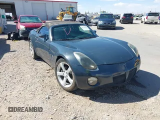 2008 Pontiac Solstice z VIN 1G2MB35B28Y117085, wystawiony jako IAAI lot #41746589 z przebiegiem 41 923 mil mil oraz . Historia ofert i sprzedaży dostępna na DreamBid. Obrazek 1.