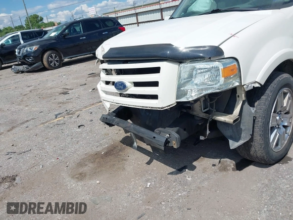 2007 Ford Expedition Limited z VIN 1FMFU19597LA38107, wystawiony jako IAAI lot #42218431 z przebiegiem 180 701 mil mil oraz . Historia ofert i sprzedaży dostępna na DreamBid. Obrazek 6.
