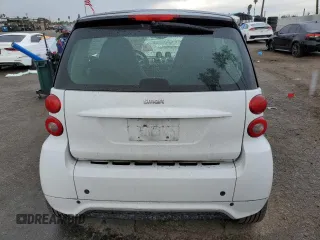 2014 Smart fortwo Pure with VIN WMEEJ3BAXEK745569, listed as a Copart auction lot 48601055 with 114,673 mi miles and Salvage title. Bid and sale history available at DreamBid. Image 6.