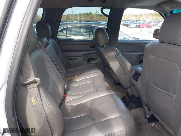 2005 Chevrolet Tahoe Z71 with VIN 1GNEC13T85R137643, listed as a IAAI auction lot 41077117 with 259,012 mi miles. Bid and sale history available at carsss.com. Image 8.