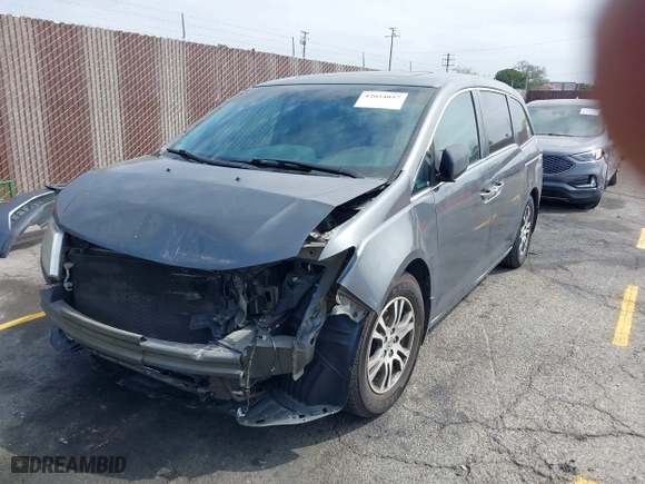 2011 Honda Odyssey EX-L with VIN 5FNRL5H63BB068205, listed as a IAAI auction lot 42034057 with 106,443 mi miles. Bid and sale history available at carsss.com. Image 17.