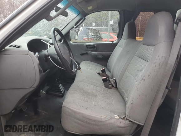 2004 Ford F-150 XL z VIN 2FTRX17204CA84111, wystawiony jako Copart lot #50359755 z przebiegiem 201 756 mil mil oraz Szkoda całkowita • Salvage title. Historia ofert i sprzedaży dostępna na DreamBid. Obrazek 7.