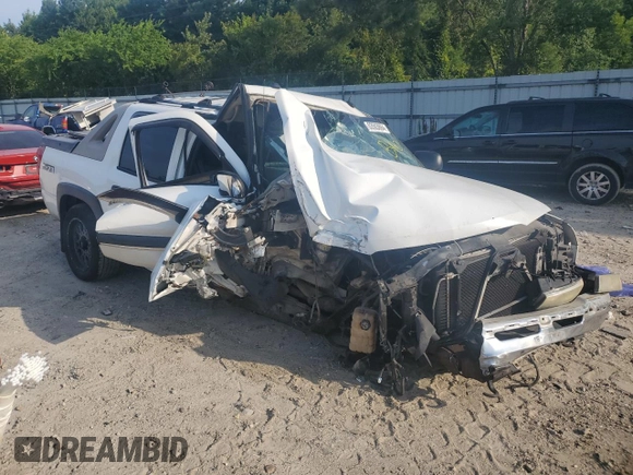 2004 Chevrolet Avalanche Z71 with VIN 3GNEK12T94G128324, listed as a Copart auction lot 63503664 with 0 mi miles and Non Repairable. Bid and sale history available at carsss.com. Image 4.
