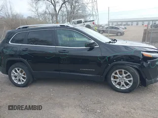 2017 Jeep Cherokee Latitude with VIN 1C4PJLCS5HW642779, listed as a IAAI auction lot 41898992 with 109,145 mi miles and . Bid and sale history available at carsss.com. Image 13.