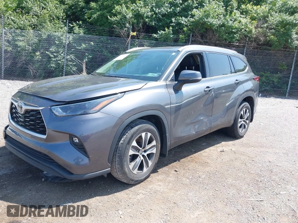 2022 Toyota Highlander XLE with VIN 5TDGZRBH6NS573548, listed as a IAAI auction lot 42398936 with 60,415 mi miles and . Bid and sale history available at DreamBid. Image 18.