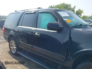 2015 Ford Expedition Limited z VIN 1FMJU2AT3FEF09598, wystawiony jako IAAI lot #42740501 z przebiegiem Nie podano mil oraz . Historia ofert i sprzedaży dostępna na DreamBid. Obrazek 13.