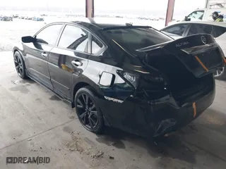 2015 Nissan Altima 2.5 with VIN 1N4AL3AP3FC129971, listed as a IAAI auction lot 41847341 with 175,711 mi miles. Bid and sale history available at carsss.com. Image 3.