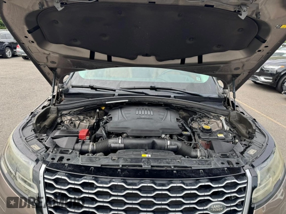 2018 Land Rover Range Rover Velar with VIN SALYC2RV1JA702871, listed as a Copart auction lot 63204445 with 116,982 mi miles and Clean title. Bid and sale history available at DreamBid. Image 8.