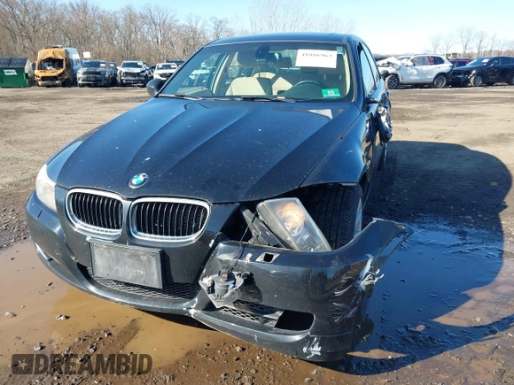 2011 BMW 3 Series 328i xDrive z VIN WBAPK7C51BA970796, wystawiony jako IAAI lot #41886963 z przebiegiem 143 619 mil mil oraz . Historia ofert i sprzedaży dostępna na DreamBid. Obrazek 12.