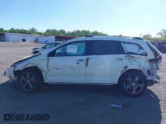2015 Dodge Journey Crossroad z VIN 3C4PDCGG8FT567835, wystawiony jako IAAI lot #42290535 z przebiegiem 151 191 mil mil oraz . Historia ofert i sprzedaży dostępna na DreamBid. Obrazek 15.