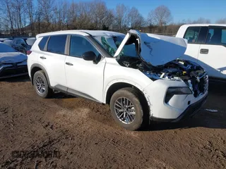 2024 Nissan Rogue S with VIN 5N1BT3AB7RC685736, listed as a IAAI auction lot 41419362 with 2,486 mi miles and . Bid and sale history available at DreamBid. Image 1.
