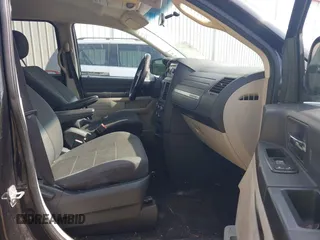 2008 Dodge Grand Caravan SE z VIN 2D8HN44H68R137409, wystawiony jako IAAI lot #42231687 z przebiegiem 283 603 mil mil oraz . Historia ofert i sprzedaży dostępna na DreamBid. Obrazek 5.