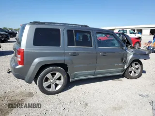 2011 Jeep Patriot Latitude with VIN 1J4NT1GB4BD208737, listed as a Copart auction lot 53394255 with 60,959 mi miles and Salvage Title. Bid and sale history available at carsss.com. Image 3.
