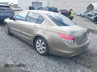 2008 Honda Accord EX-L z VIN 1HGCP36868A005038, wystawiony jako IAAI lot #41258761 z przebiegiem 211 329 mil mil oraz . Historia ofert i sprzedaży dostępna na DreamBid. Obrazek 3.