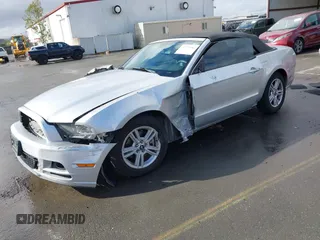 2014 Ford Mustang V6 с VIN 1ZVBP8EM9E5316695, выставлен на аукционе IAAI как лот 41778042 с пробегом 75 439 миль миль и . История ставок и продаж доступна на DreamBid. Изображение 2.