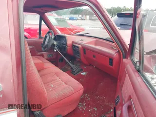 1990 Ford F-150 S с VIN 1FTDF15Y7LNA48686, выставлен на аукционе IAAI как лот 42365955 с пробегом 20 540 миль миль и . История ставок и продаж доступна на DreamBid. Изображение 5.