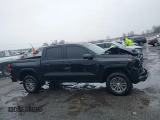 2024 Chevrolet Colorado 2WD LT with VIN 1GCGSCEC6R1172215, listed as a IAAI auction lot 41717428 with 24,966 mi miles. Bid and sale history available at carsss.com. Image 13.