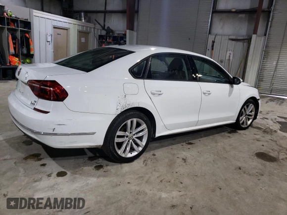 2019 Volkswagen Passat Wolfsburg Edition z VIN 1VWLA7A36KC000255, wystawiony jako Copart lot #45758675 z przebiegiem 74 266 mil mil oraz Szkoda całkowita • Salvage title. Historia ofert i sprzedaży dostępna na DreamBid. Obrazek 3.