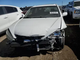 2004 Toyota Camry LE with VIN 4T1BF30K24U070927, listed as a Copart auction lot 46739185 with 172,121 mi miles and Salvage Title. Bid and sale history available at DreamBid. Image 5.