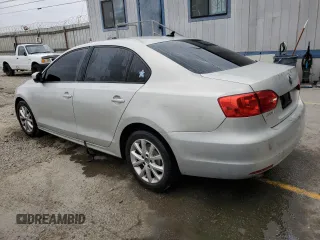 2011 Volkswagen Jetta SE with VIN 3VWDZ7AJXBM379724, listed as a Copart auction lot 62309775 with 138,164 mi miles and Clean title. Bid and sale history available at DreamBid. Image 2.