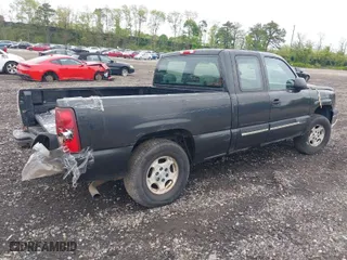 2003 Chevrolet Silverado 1500 LT with VIN 1GCEK19T63E244858, listed as a IAAI auction lot 39411224 with 192,271 mi miles. Bid and sale history available at carsss.com. Image 4.