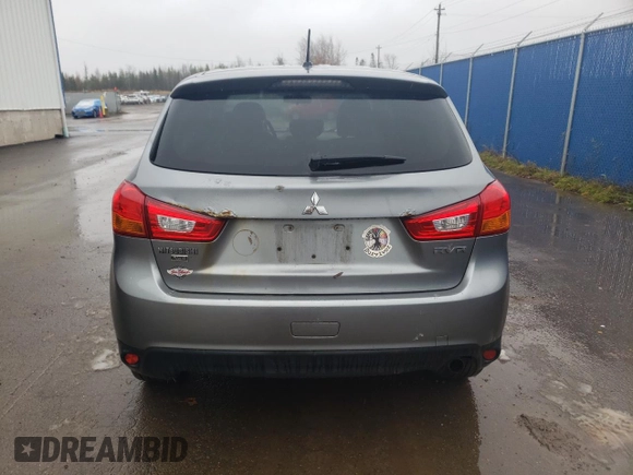 2015 Mitsubishi Outlander Sport SE z VIN 4A4AJ3AU7FE605996, wystawiony jako Copart lot #80292544 z przebiegiem 219 514 mil mil oraz Szkoda całkowita • Salvage title. Historia ofert i sprzedaży dostępna na DreamBid. Obrazek 6.