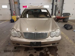 2003 Mercedes-Benz C 240 с VIN WDBRF81J13F426419, выставлен на аукционе IAAI как лот 41522789 с пробегом 107 402 миль миль и . История ставок и продаж доступна на DreamBid. Изображение 12.