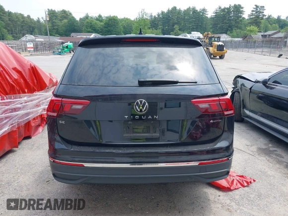 2022 Volkswagen Tiguan SE with VIN 3VV2B7AXXNM060140, listed as a IAAI auction lot 40300638 with 25,955 mi miles and . Bid and sale history available at DreamBid. Image 16.