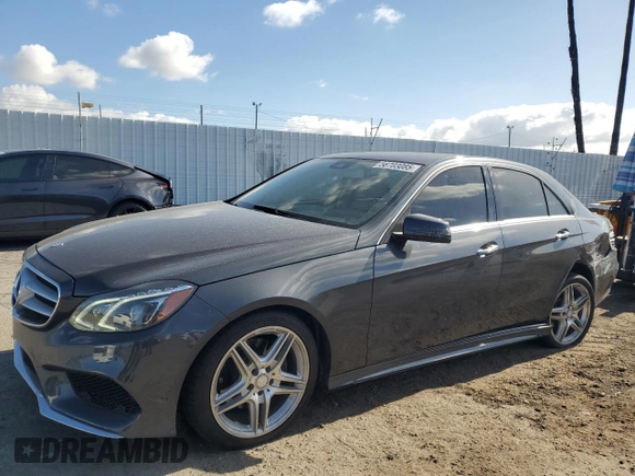 2014 Mercedes-Benz E 350 Sport z VIN WDDHF5KB2EA896323, wystawiony jako Copart lot #56703085 z przebiegiem 125 173 mil mil oraz Szkoda całkowita • Salvage title. Historia ofert i sprzedaży dostępna na DreamBid. Obrazek 1.