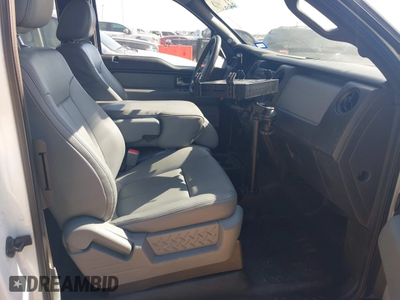2014 Ford F-150 XL with VIN 1FTEX1CM4EKE58061, listed as a IAAI auction lot 41669258 with 195,232 mi miles. Bid and sale history available at carsss.com. Image 5.