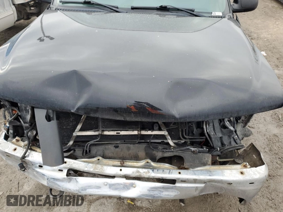 2001 Chevrolet Suburban LS with VIN 3GNFK16TX1G212288, listed as a Copart auction lot 43882585 with 312,730 mi miles and Salvage Title. Bid and sale history available at carsss.com. Image 12.