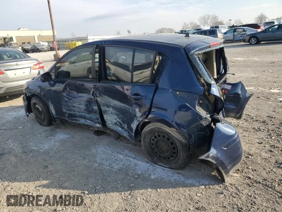 2007 Nissan Versa SL z VIN 3N1BC13E87L368908, wystawiony jako Copart lot #83246334 z przebiegiem Nie podano mil oraz Nie do naprawy • Non repairable. Historia ofert i sprzedaży dostępna na DreamBid. Obrazek 2.