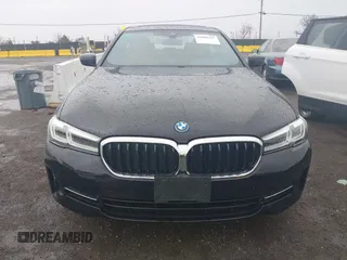2022 BMW 5 Series 530e с VIN WBA13AG01NCJ72192, выставлен на аукционе IAAI как лот 41809247 с пробегом 27 923 миль миль и . История ставок и продаж доступна на DreamBid. Изображение 13.