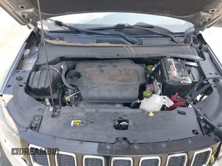 2018 Jeep Compass Latitude with VIN 3C4NJCBBXJT102753, listed as a IAAI auction lot 42379577 with 98,423 mi miles and . Bid and sale history available at DreamBid. Image 10.