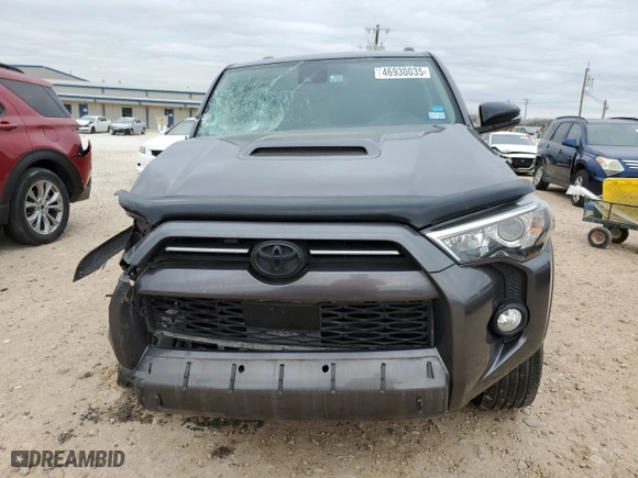 2020 Toyota 4Runner SR5 with VIN JTEBU5JR7L5795512, listed as a Copart auction lot 46930035 with 69,644 mi miles and Salvage Title. Bid and sale history available at carsss.com. Image 5.