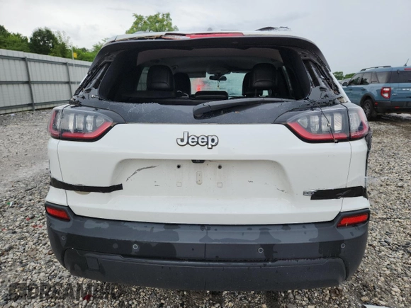 2019 Jeep Cherokee Latitude Plus with VIN 1C4PJLLB0KD333207, listed as a Copart auction lot 60720725 with 67,826 mi miles and Salvage title. Bid and sale history available at DreamBid. Image 6.